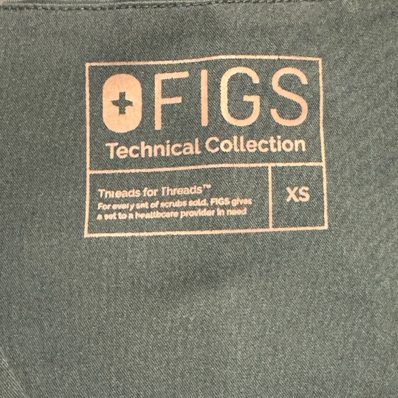 FIGS Technical Collection Scrub Top XS - Picture 3 of 3